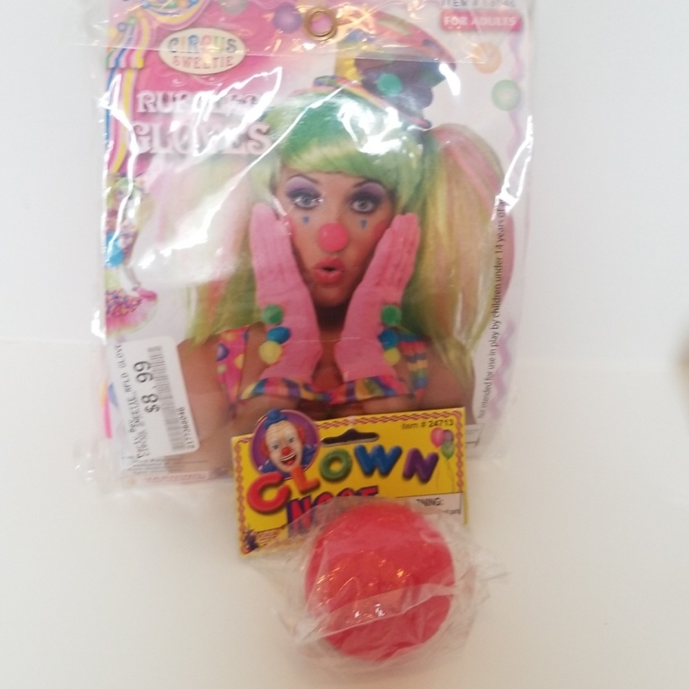 Clown gloves and nose
